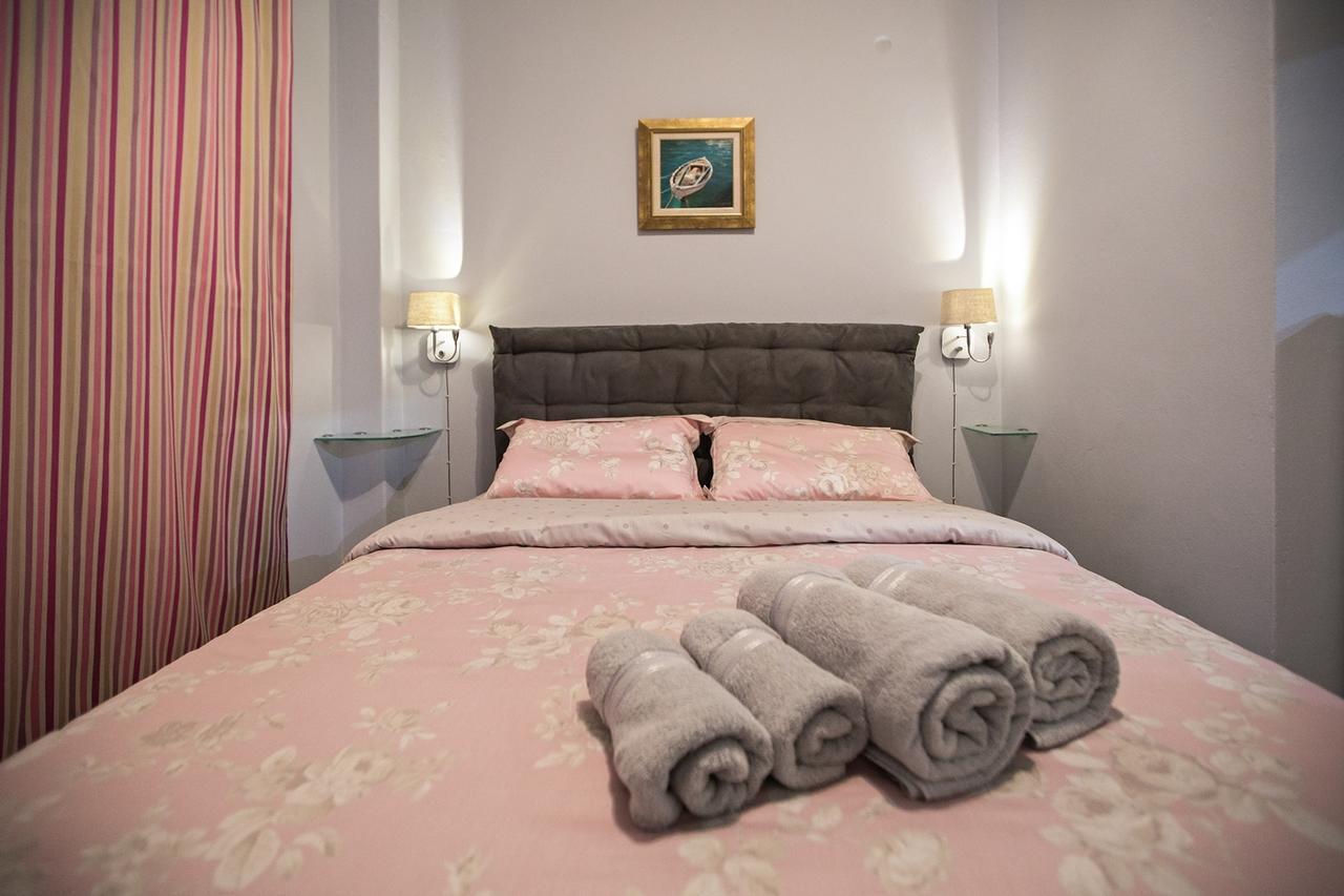 Paradise Apartment In Peiraiki بيرايوس المظهر الخارجي الصورة